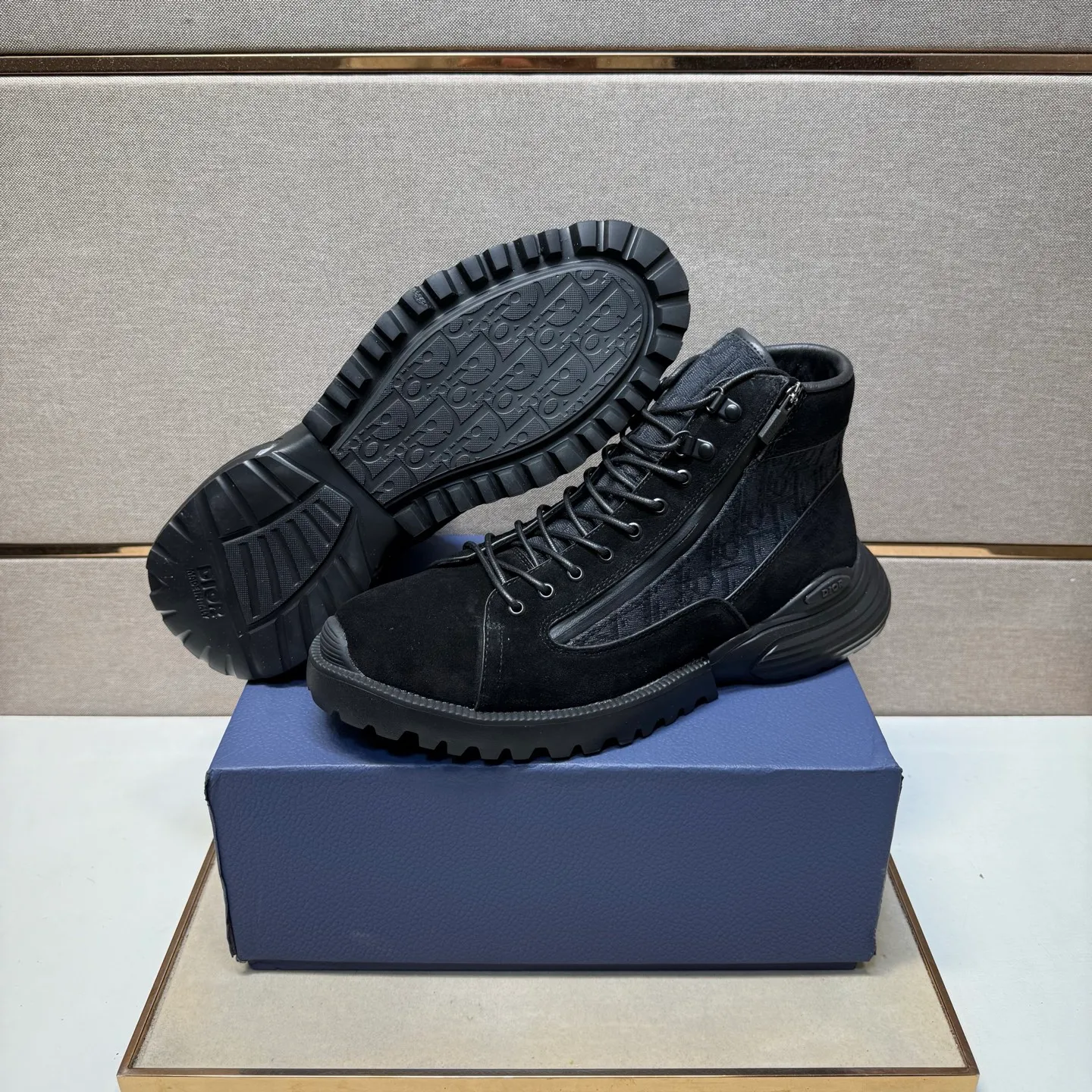 ⬛️Men's shoes 💰p580 [Dior~] Men's casual high-top shoes 2025z cabinet sales simultaneously 🔶Size: 39-44 #️⃣ 🔷2 colors🔜The upper is made of multi-material splicing➕Genuine leather lining, comfortable and breathable, sole: original comfortable and wear-resistant outsole, ⚠️Real shot📱Photographed🎬The real thing is better📢📢📢